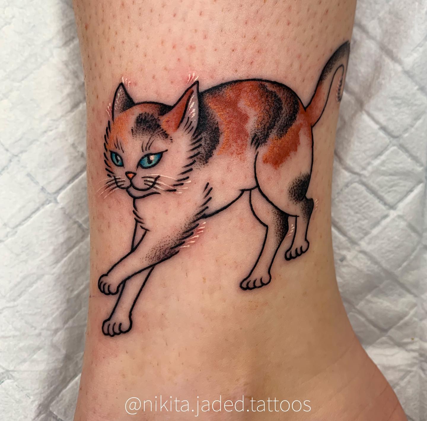 Diseño de tatuaje de tobillo de gato