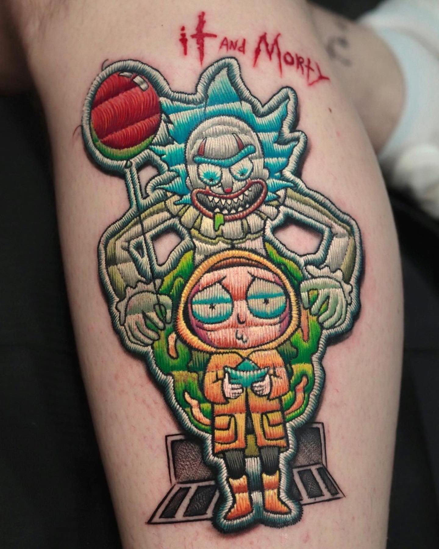 Tatuaje divertido de It y Morty