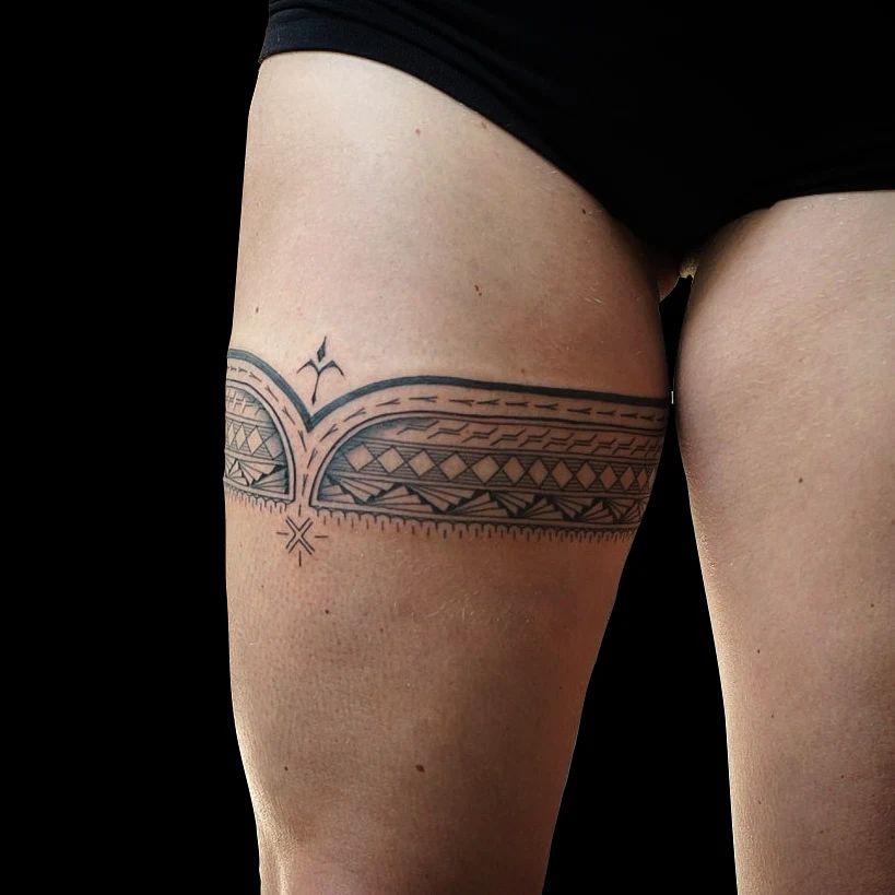 Diseño de Tatuaje Samoano en el Muslo