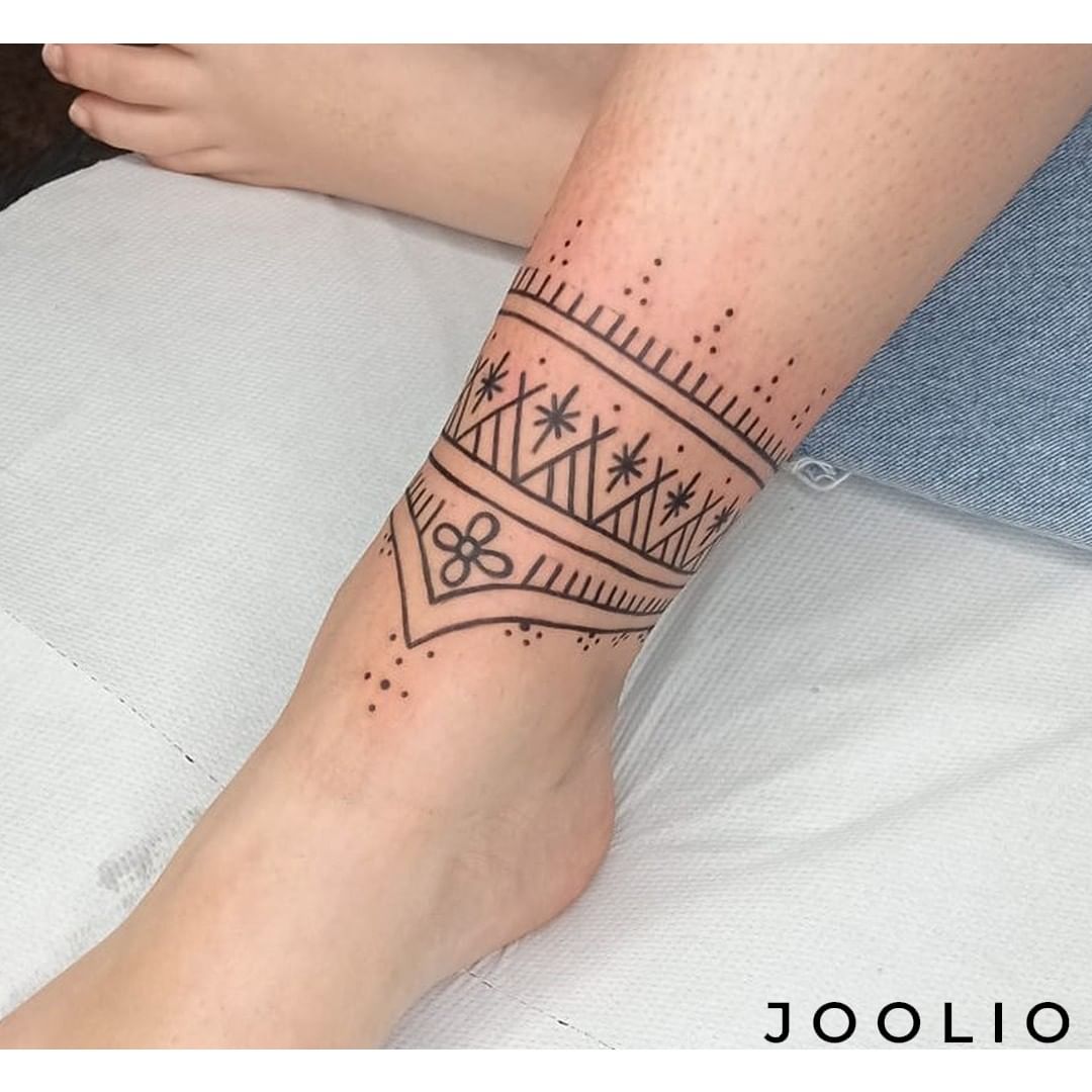 Diseños de tatuajes samoanos simples.