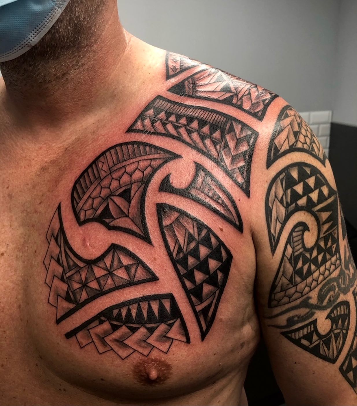 Pecho de guerrero Tatuaje samoano