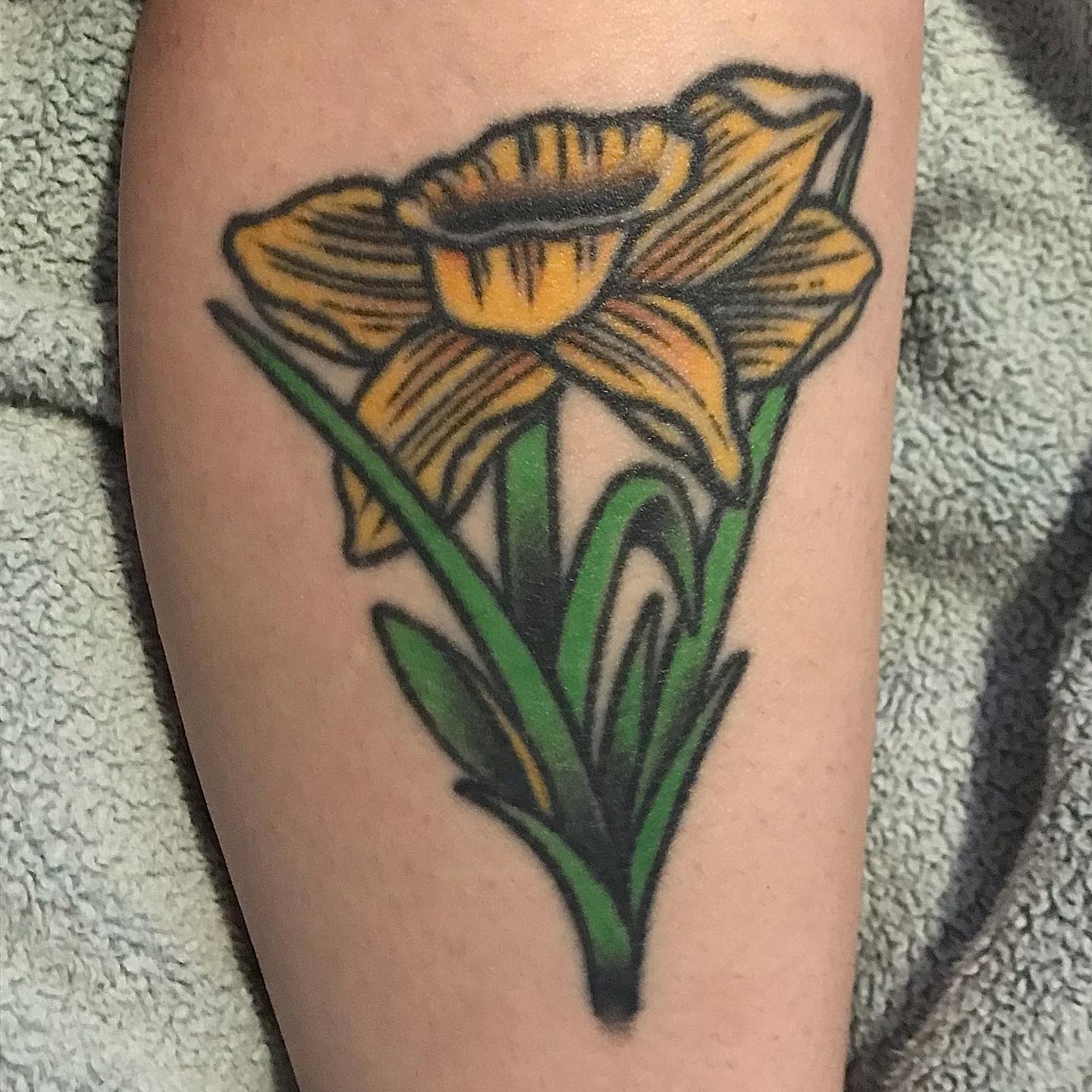 Tatuaje de Narciso Tinta Amarilla