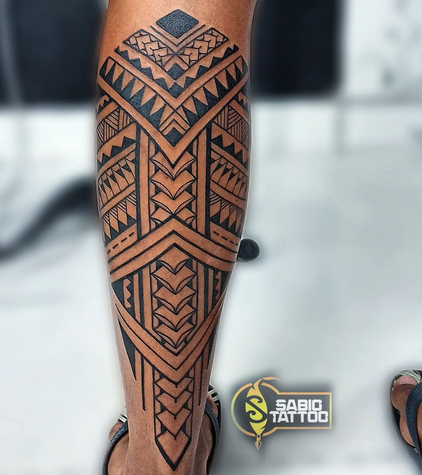Tatuaje samoano de ternera negra