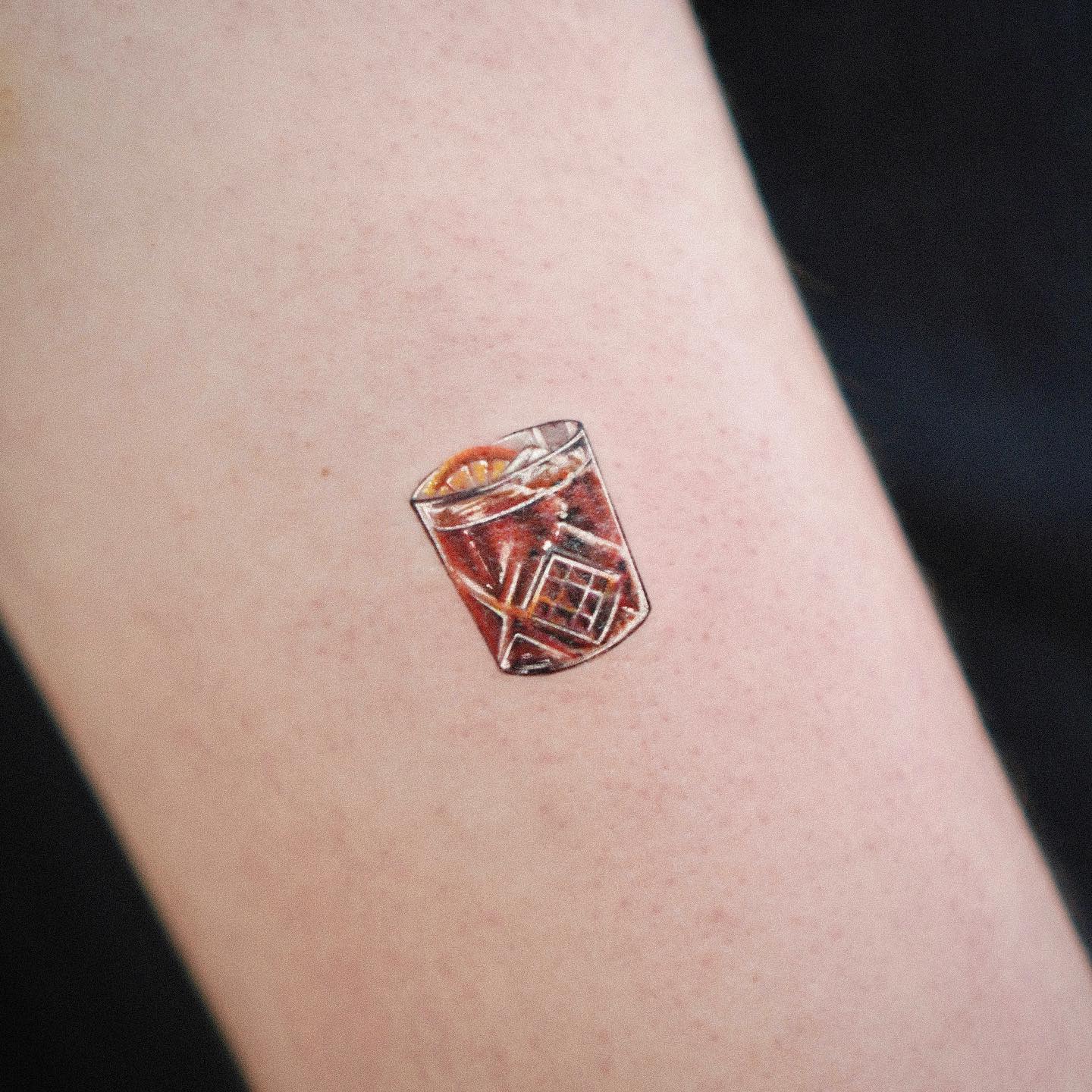 Tatuaje de cubo pequeño