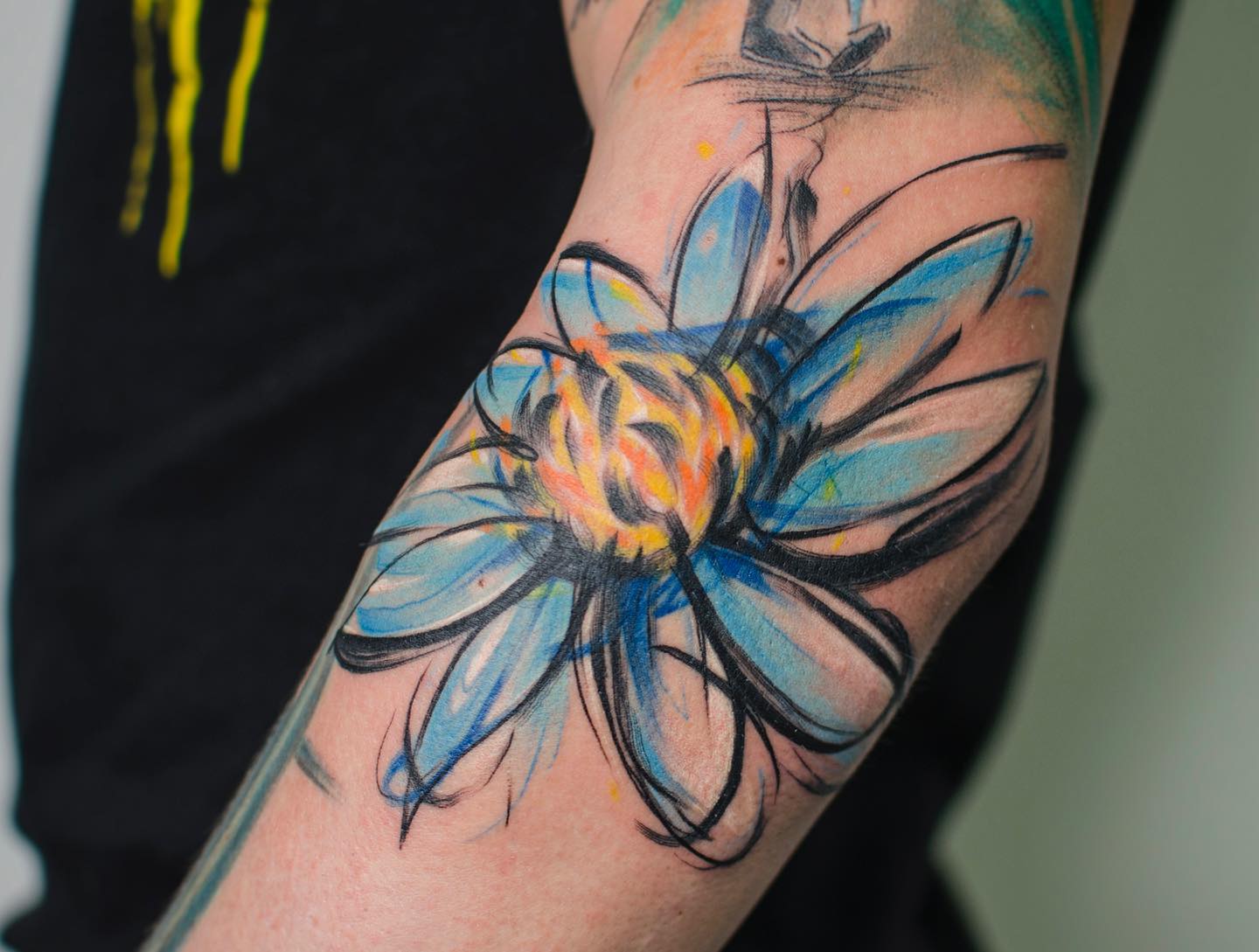 Tatuaje de Margarita Azul Brillante