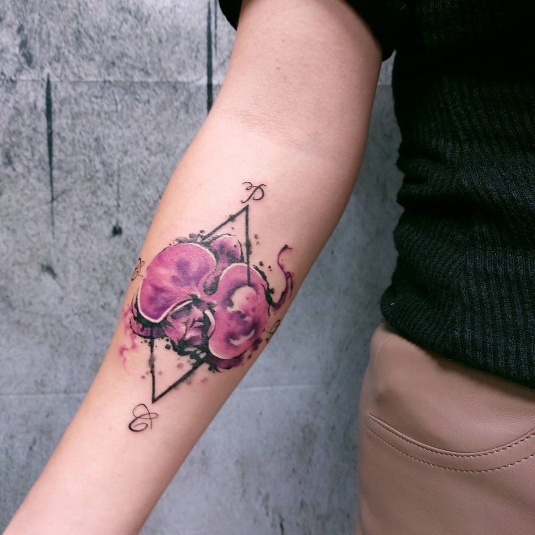 Tatuaje de Orquídea de Antebrazo Rosa