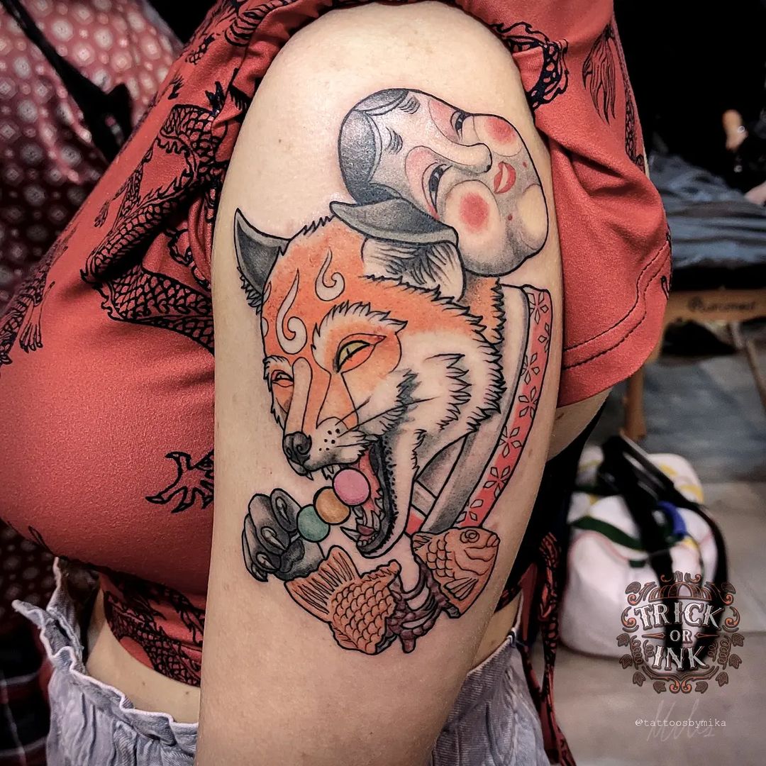 Hombro arte Kitsune tatuaje