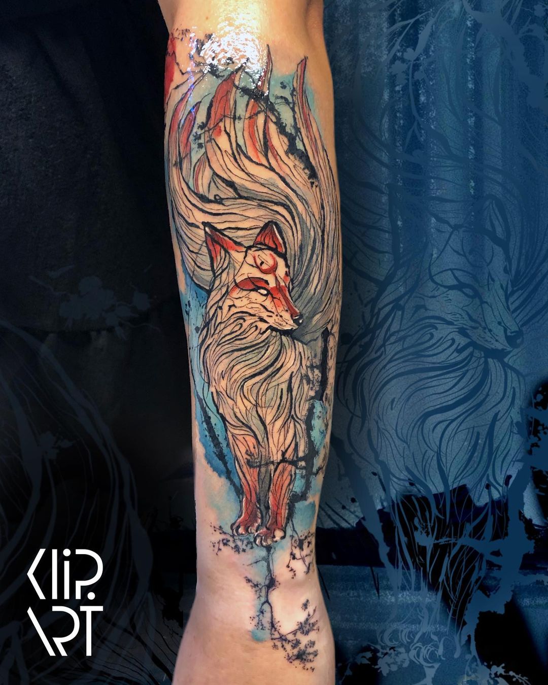 Tatuaje Kitsune Artístico y Único en Acuarela