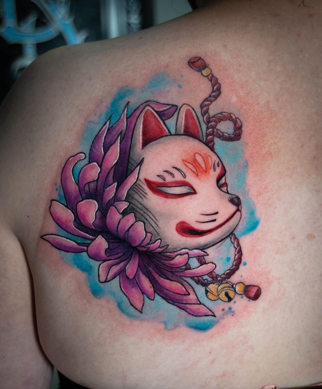 Tatuaje Kitsune Colorido de Arte