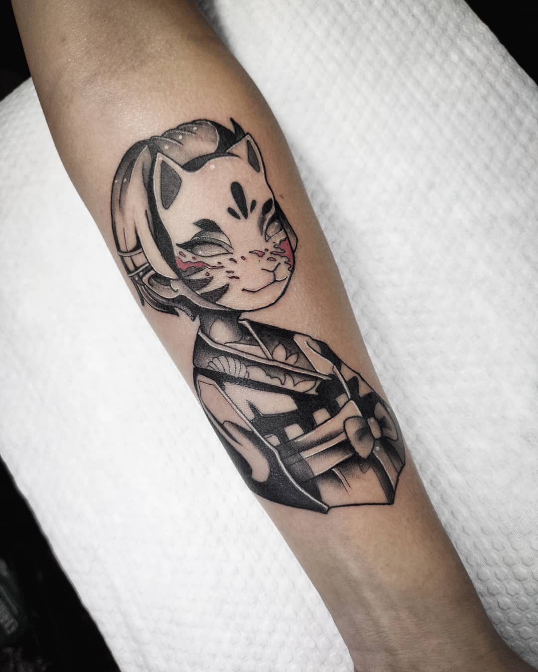 Tatuaje poderoso de Kitsune de anime