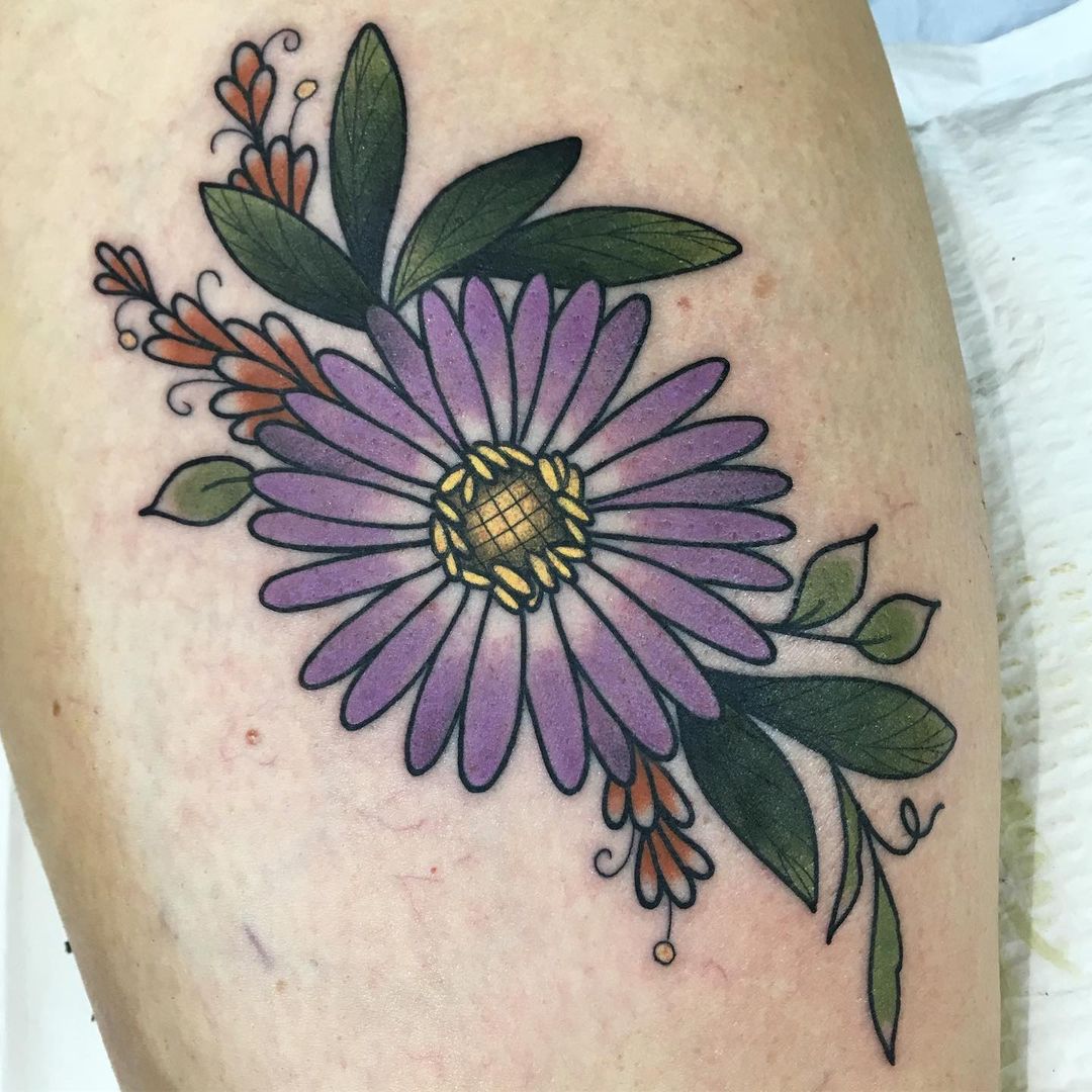 Tatuaje de Flor de Aster para Mujeres.
