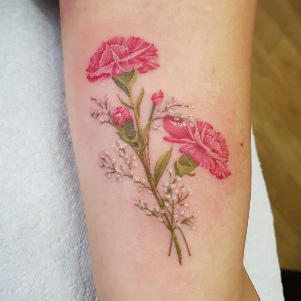 Tatuaje de Flor de Clavel Hermosa