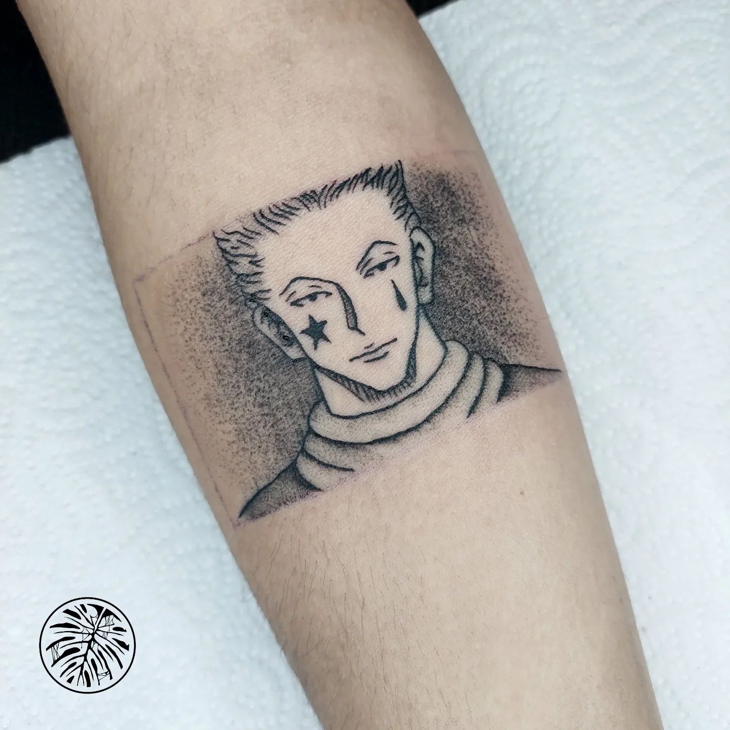 Tatuaje del brazo negro de Hisoka