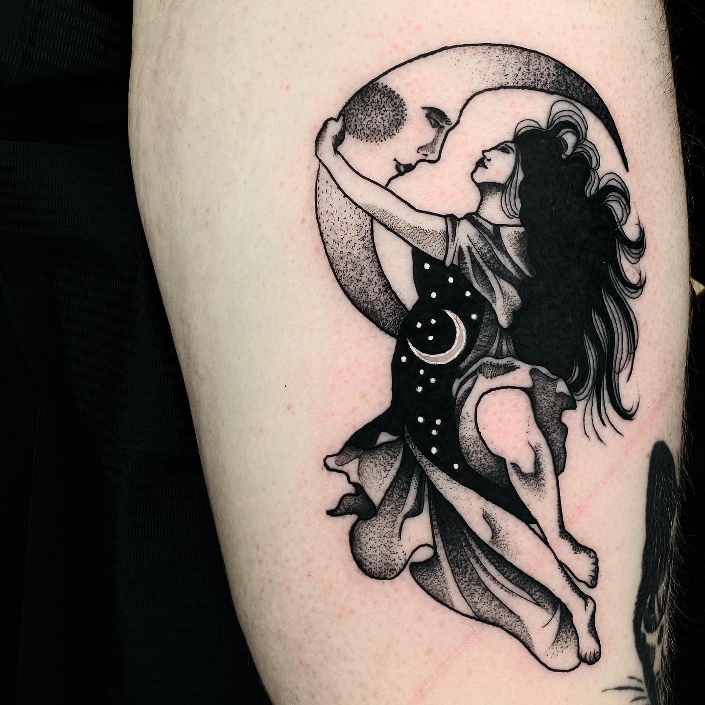 Luna y Tatuaje de Dama