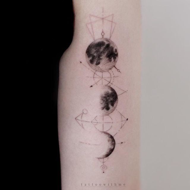 Tatuaje de fases lunares