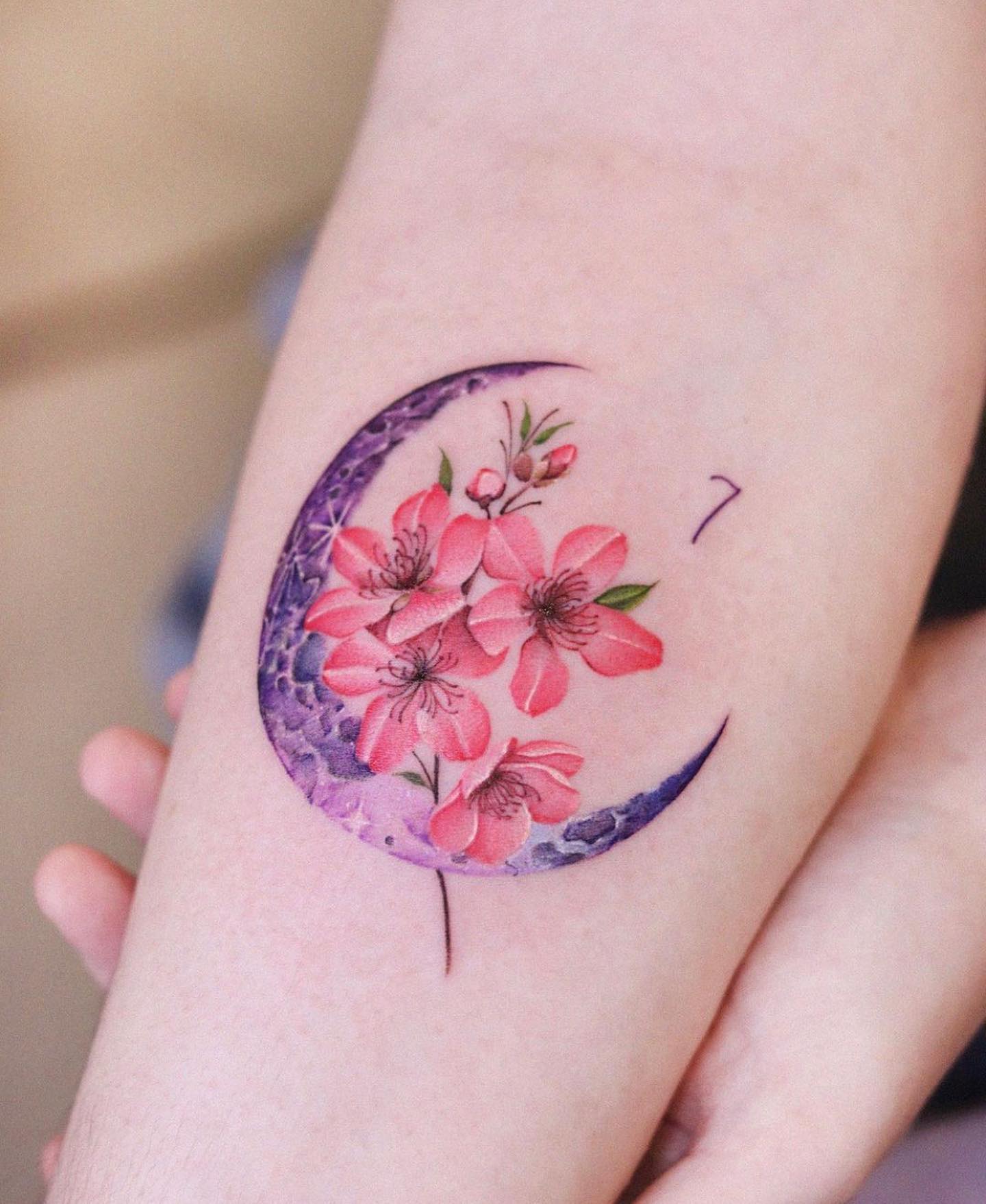 Tatuaje de luna animada