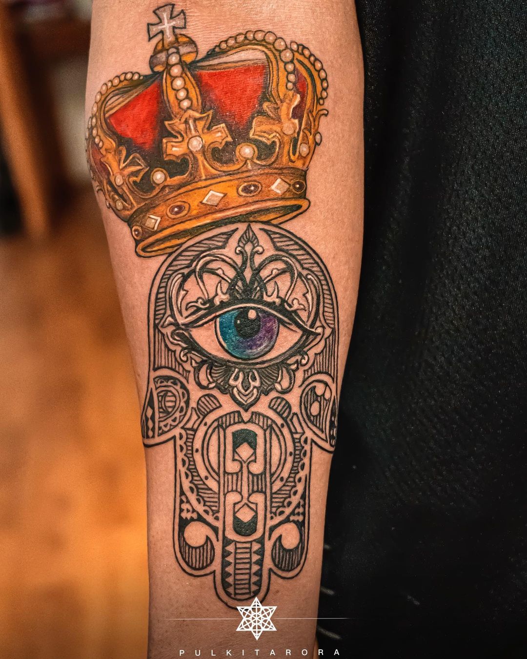 Corona Tatuaje de Hamsa