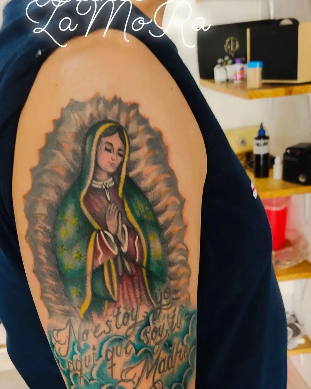 Tatuaje de la Virgen de Guadalupe con cita.