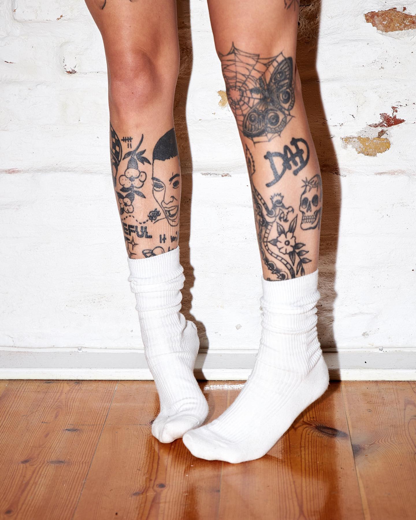 Tatuaje de Patchwork en las piernas