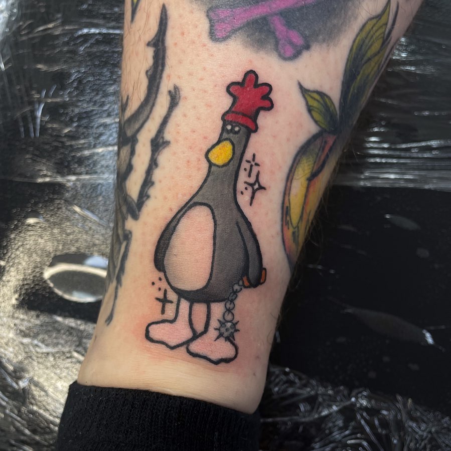 Tatuaje de pingüino de Feathers McGraw