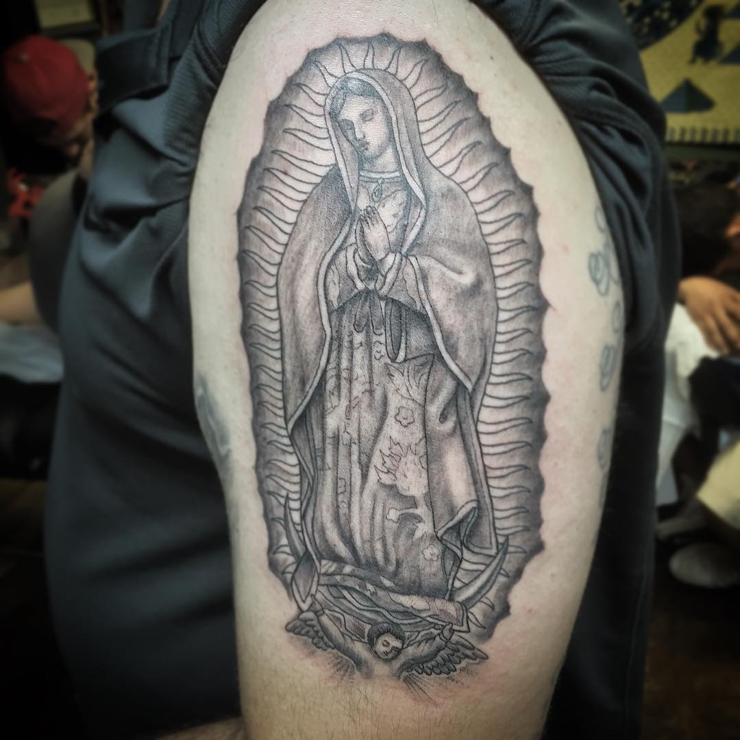 Tatuajes de diseño de la Virgen de Guadalupe
