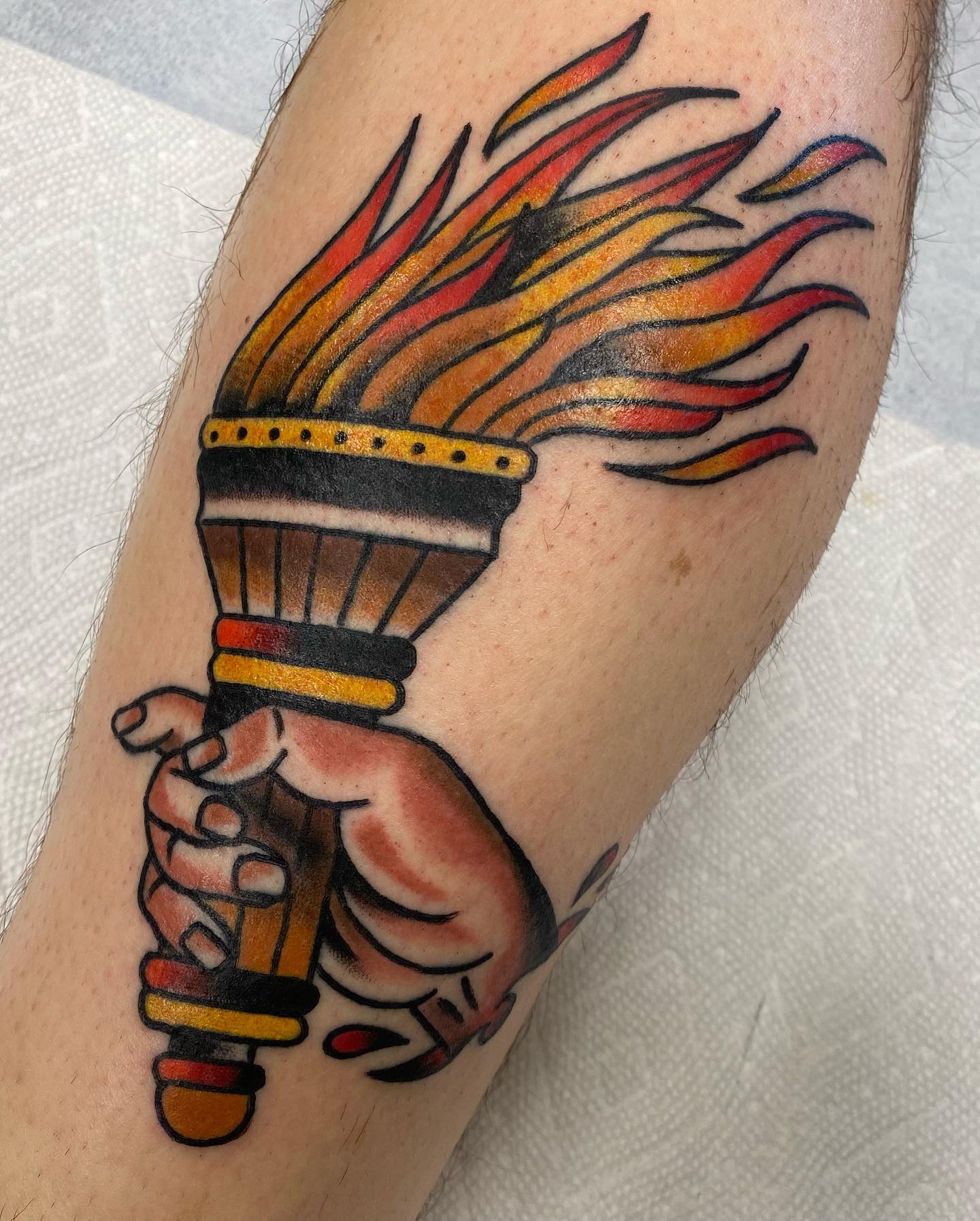 Tatuaje Americano Tradicional de Fuego