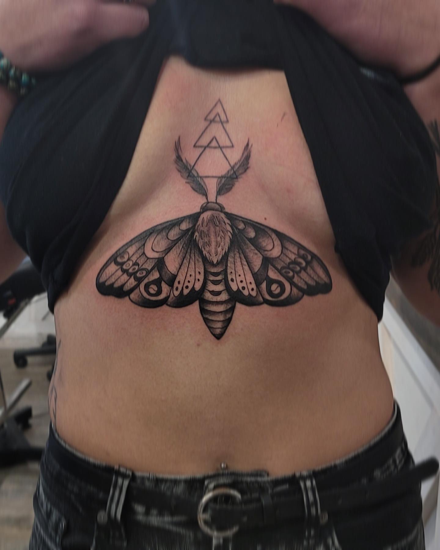 Tatuaje de esternón de insecto