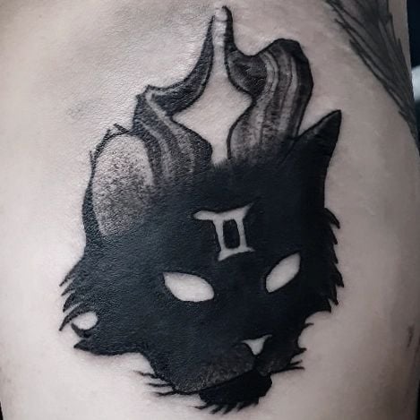 Tatuaje de gato geminiano demoníaco