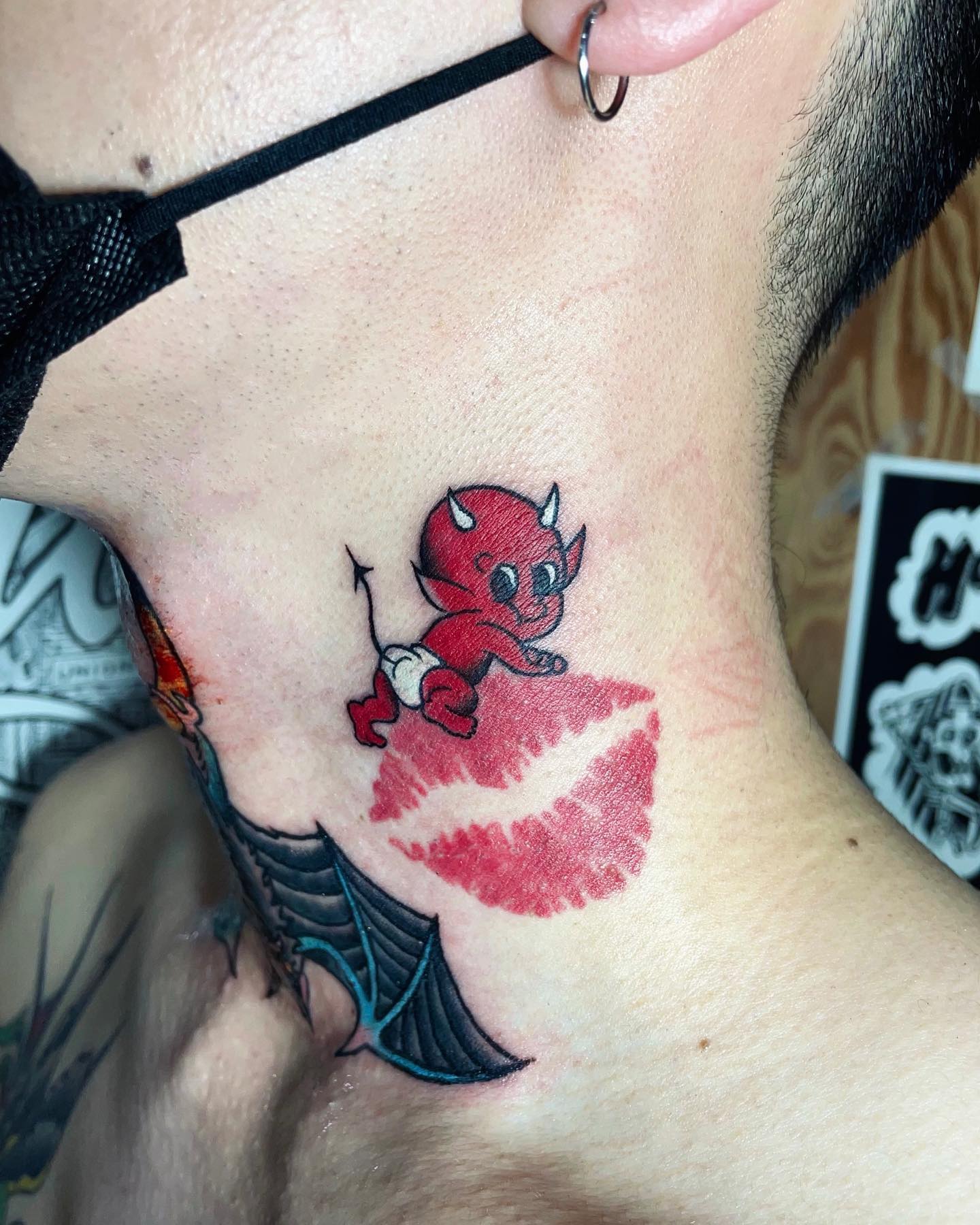 Tatuaje tradicional americano de diablito
