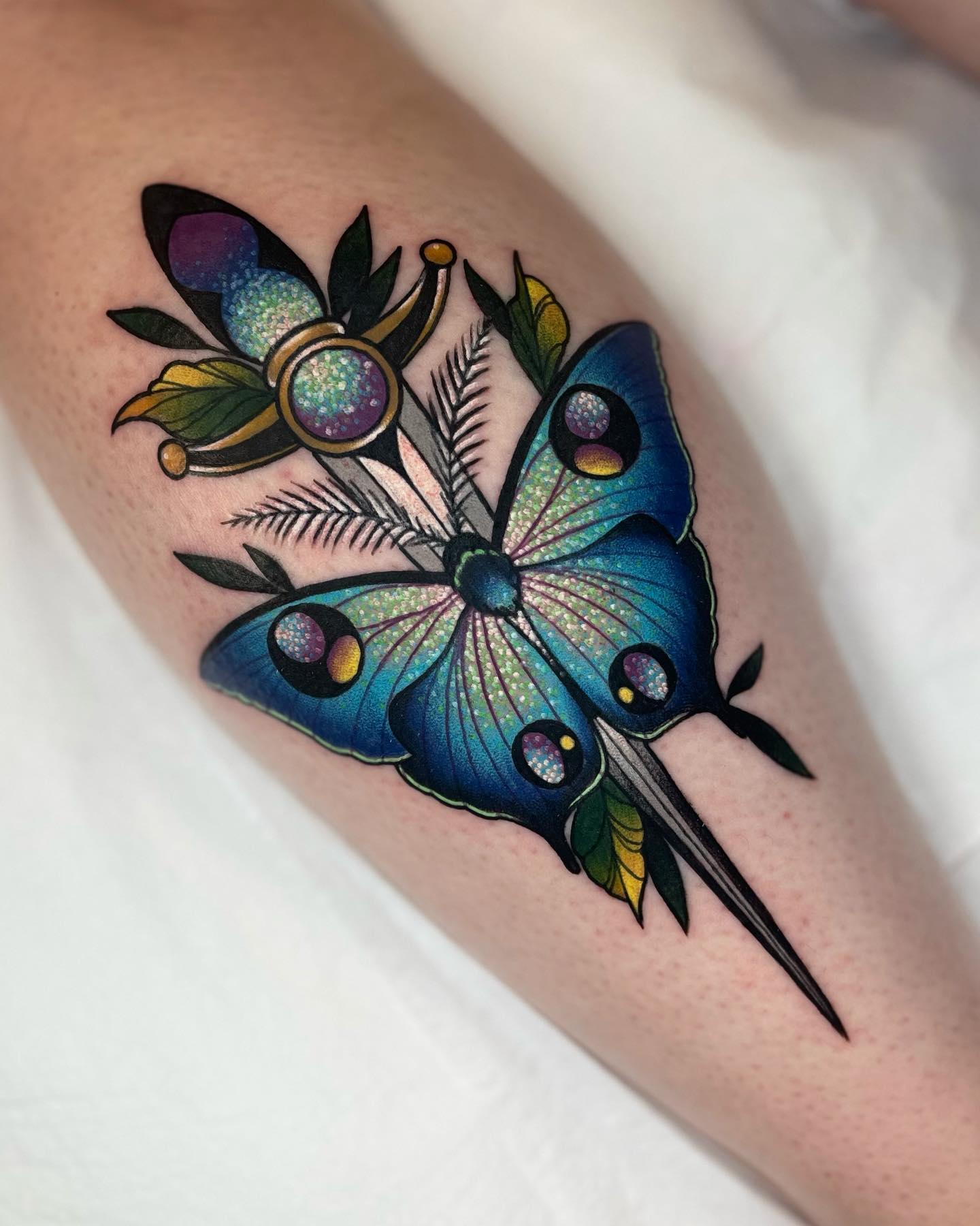 Tatuaje Brillante de Mariposa Azul