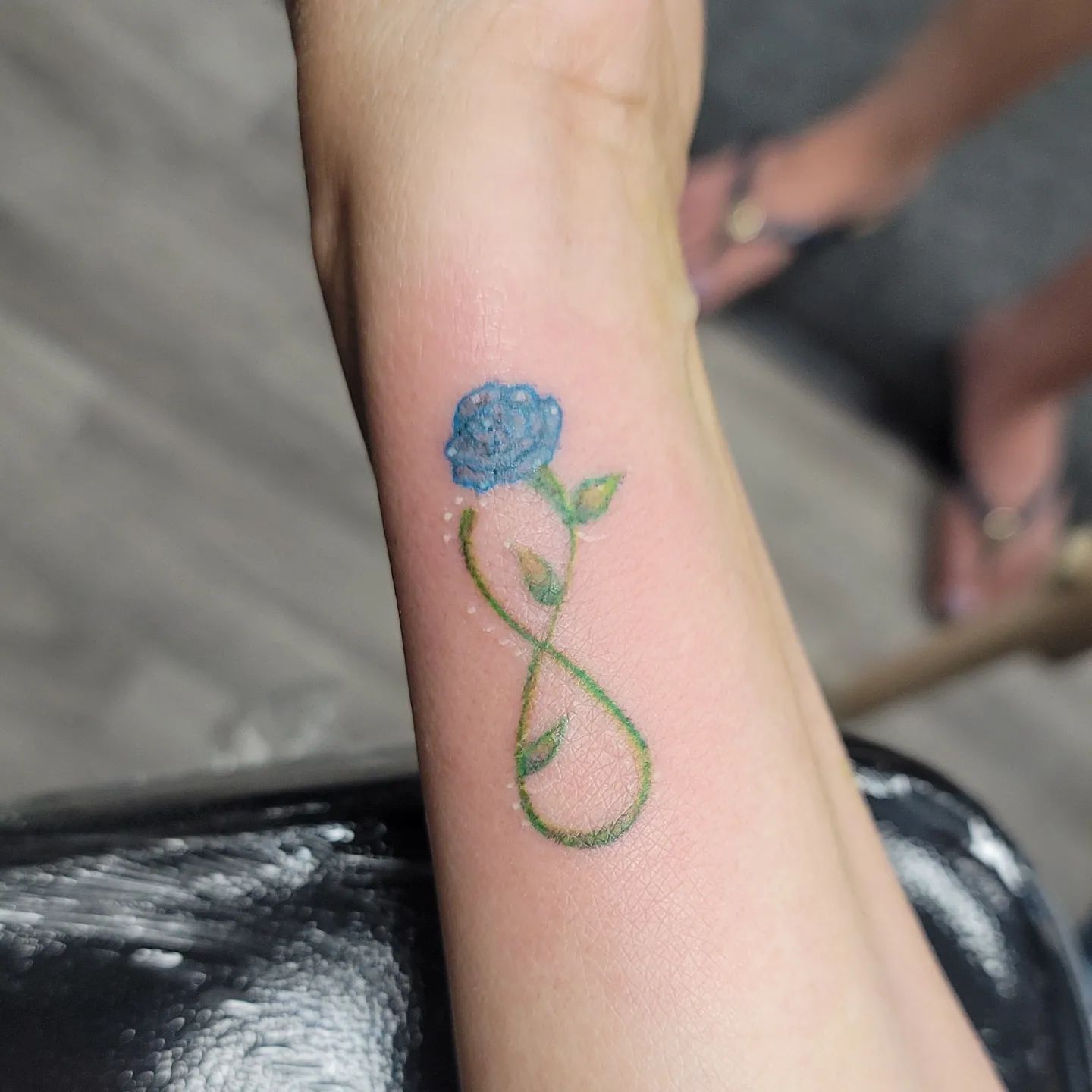 Tatuaje de Rosa Infinita