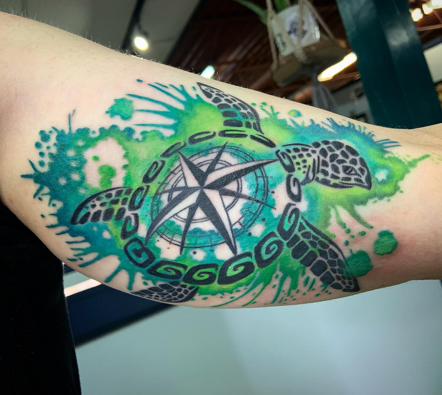 Tatuaje de tortuga de mar en acuarela