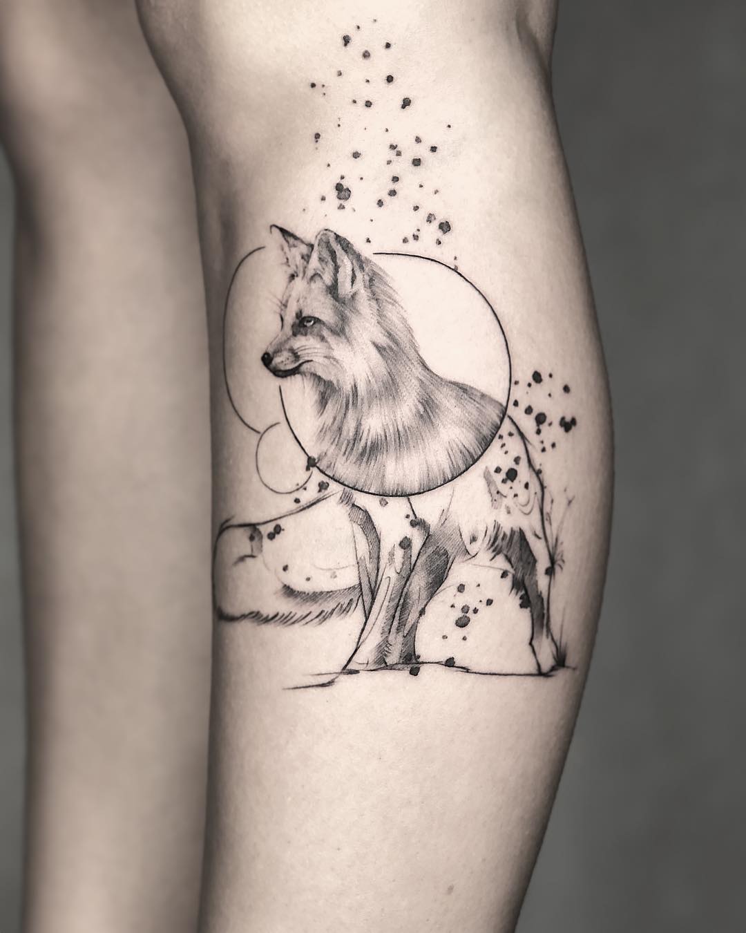 Idea de tatuaje de zorro creativo