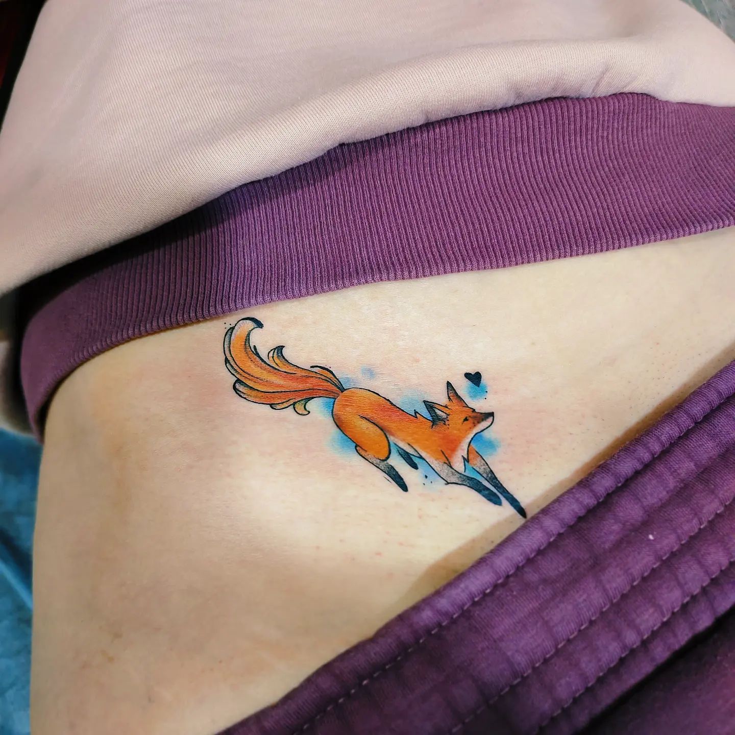 Linda idea de tatuaje de zorro femenino