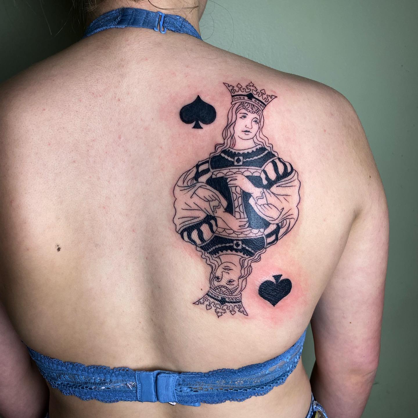 Tatuaje de Reina de Picas en la Espalda