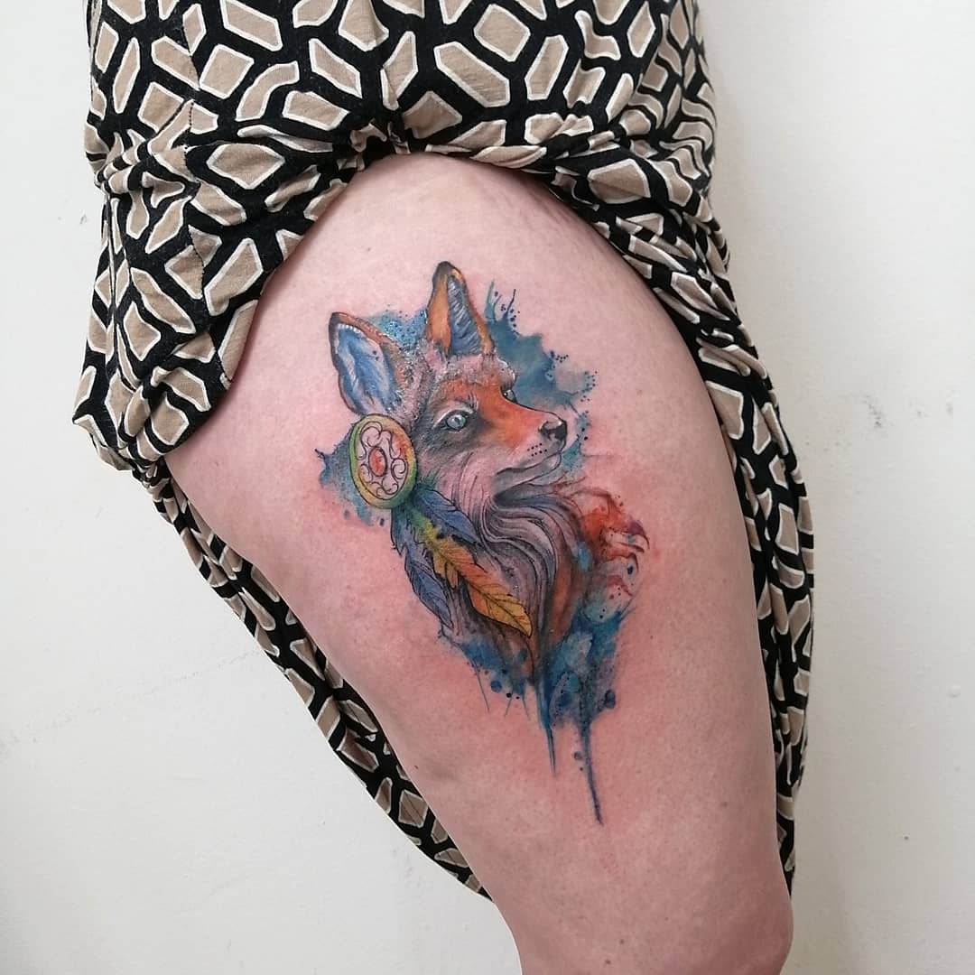 Idea de tatuaje de zorro en el muslo