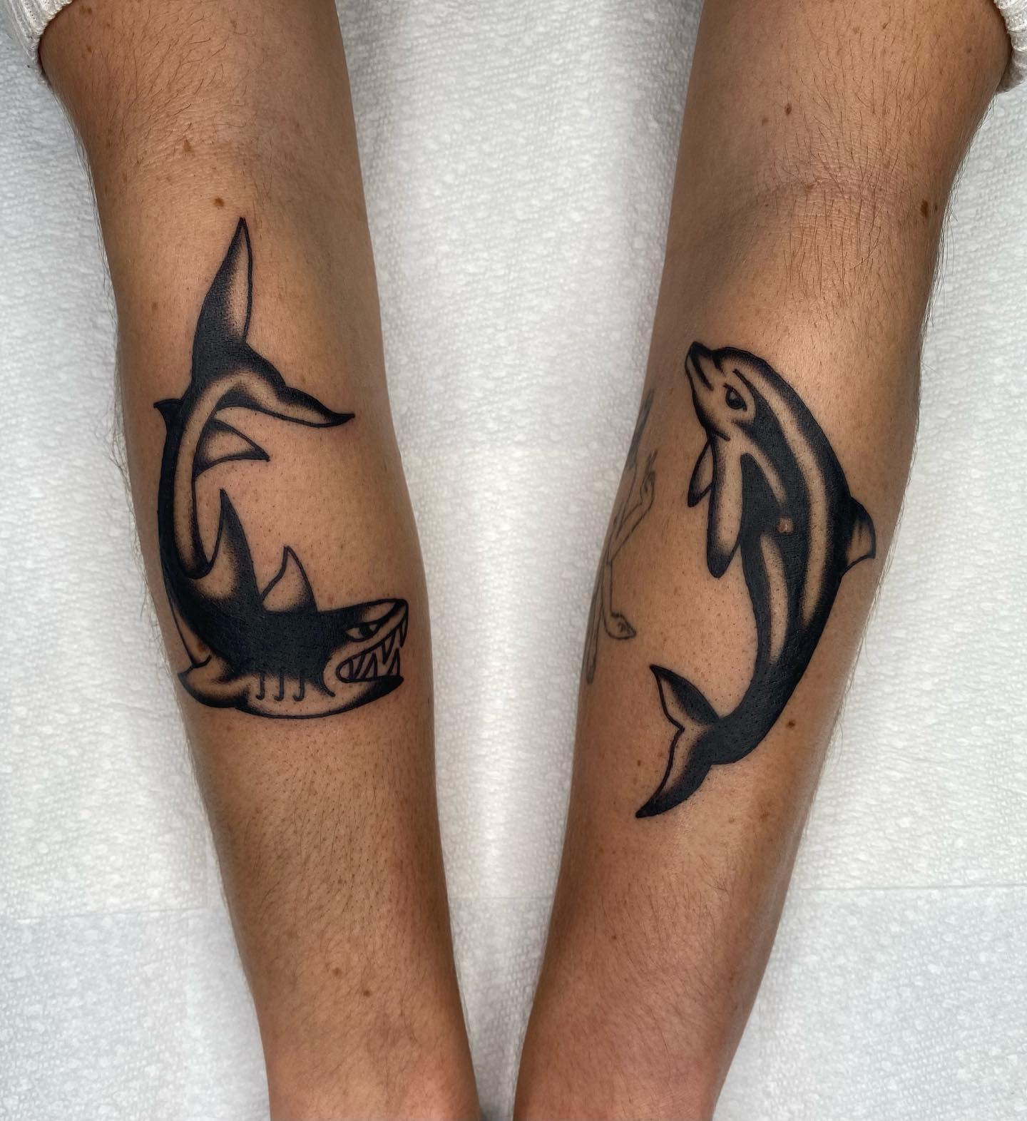 Tatuaje de delfín a juego