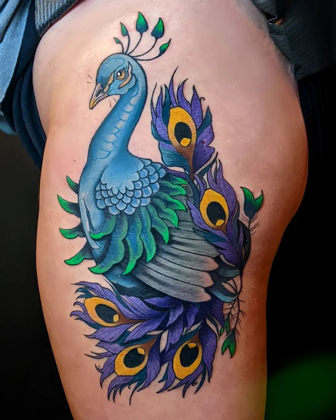 Tatuaje de Muslo de Pavo Real