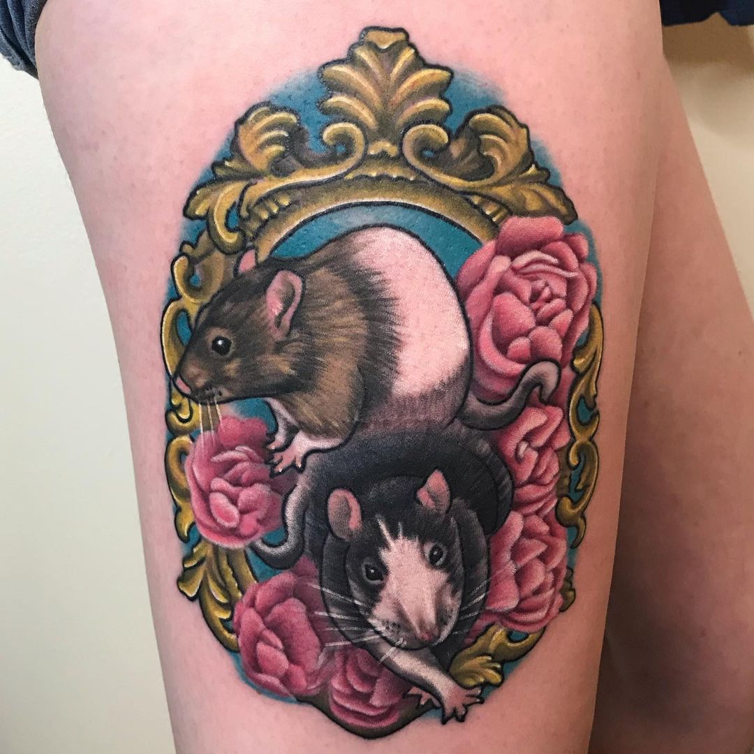 Tatuaje de muslo de ratones