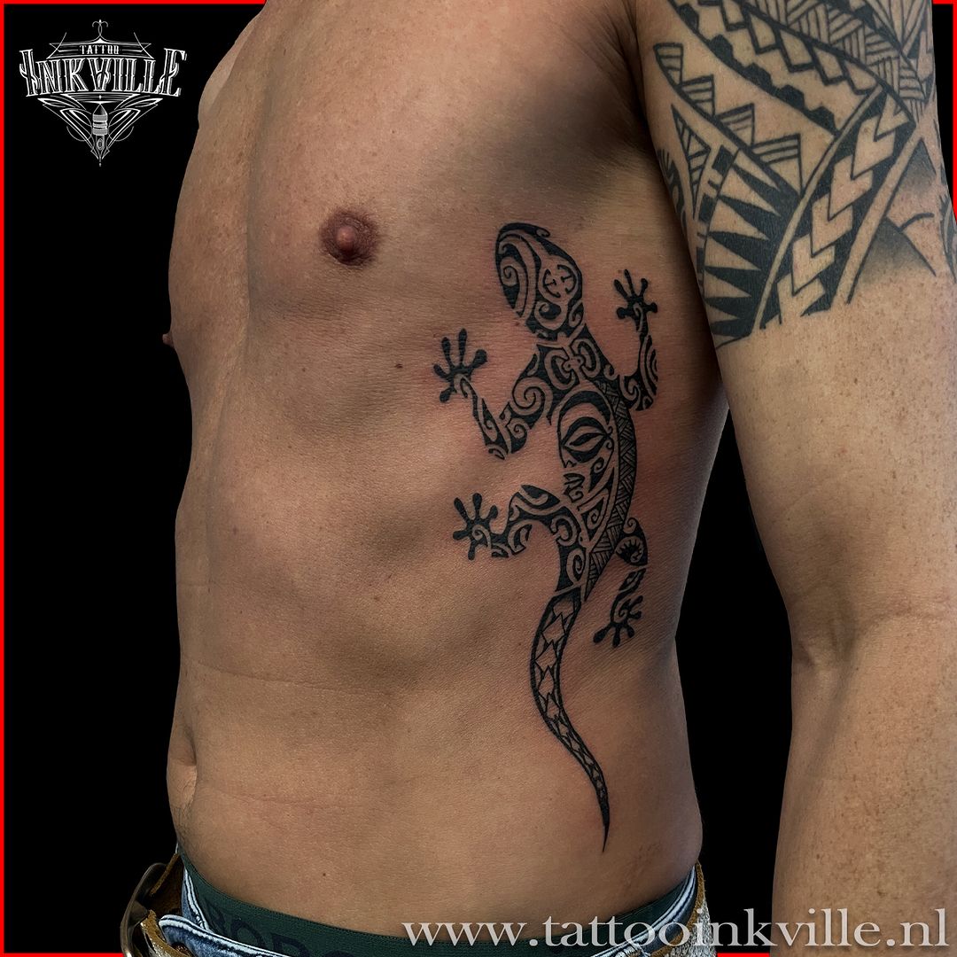 Tatuaje de costilla de lagarto
