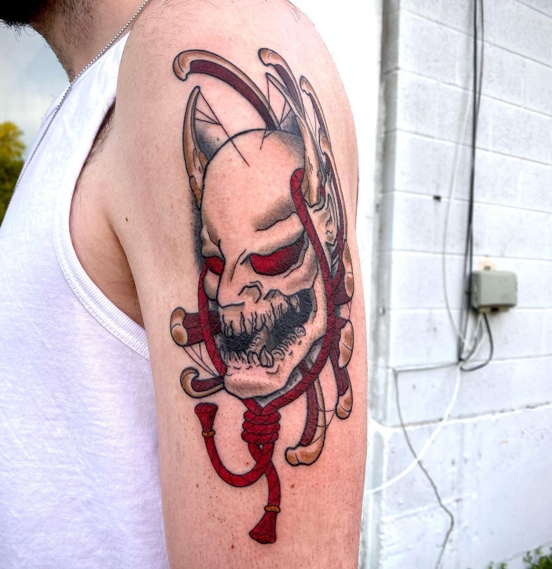 Máscara de Oni con sed de sangre Tatuaje