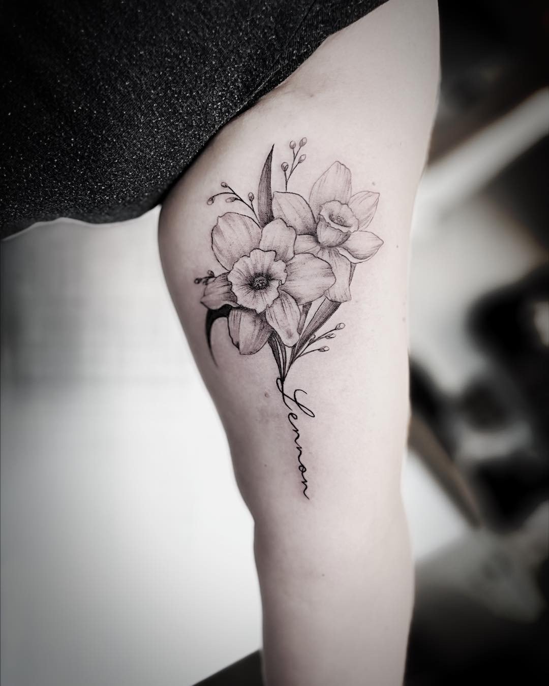Tatuaje de Brazo de Flor de Narciso