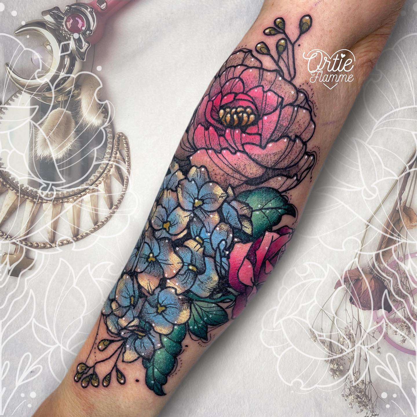 Tatuaje de Hortensia Vibrante y Genial