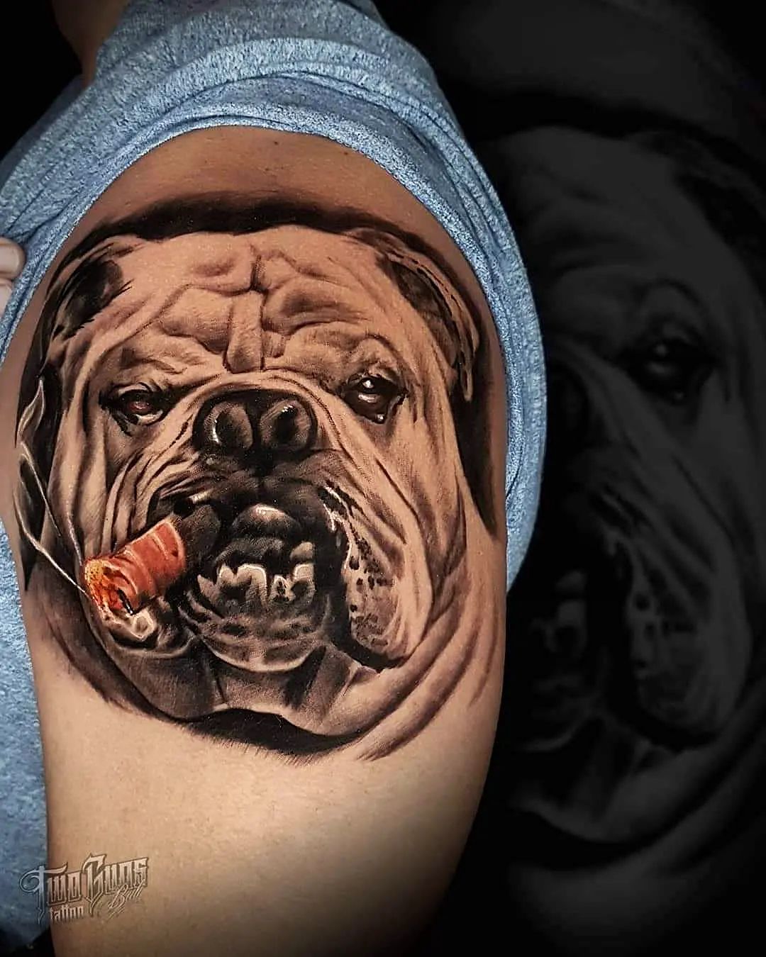 Tatuaje de media manga de perro