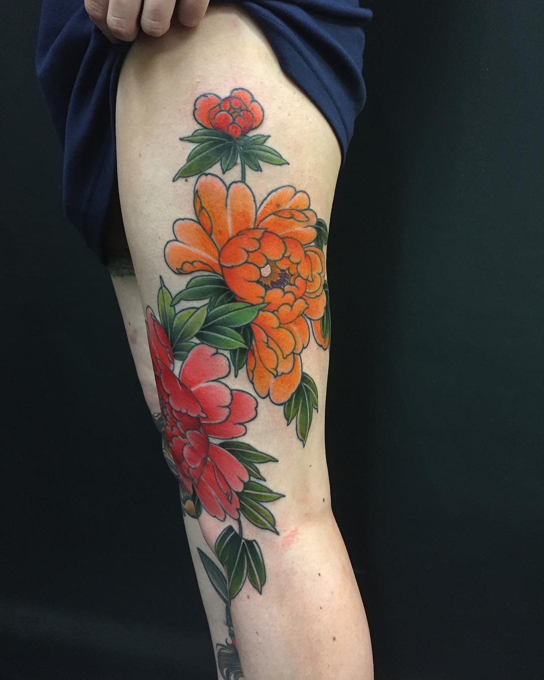 Tatuajes de Flores de Crisantemo de Pierna Grande