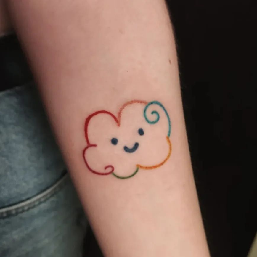 Divertido Mini Tatuaje de Nube