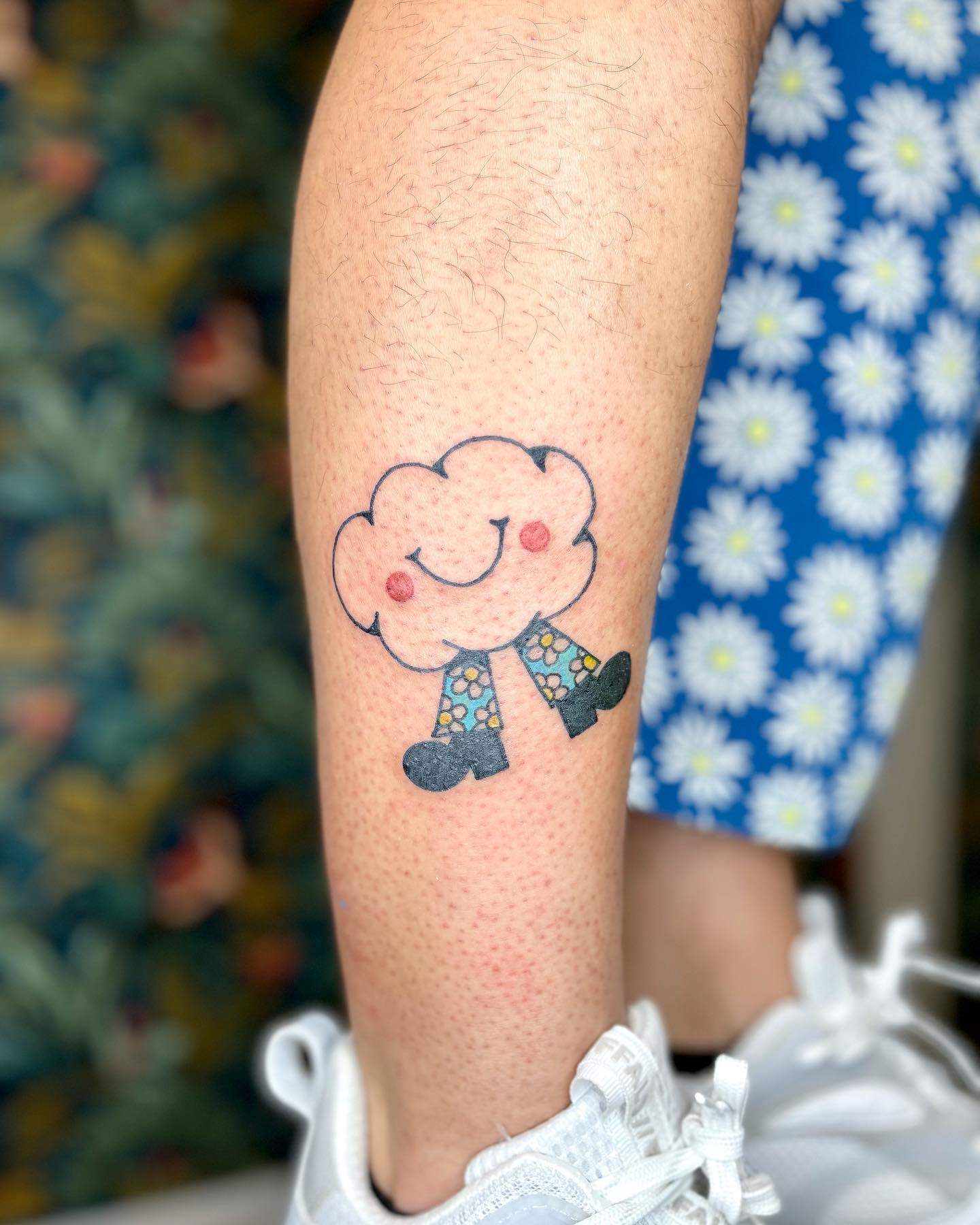 Divertido Tatuaje de Nube de Dibujo Animado con Tinta