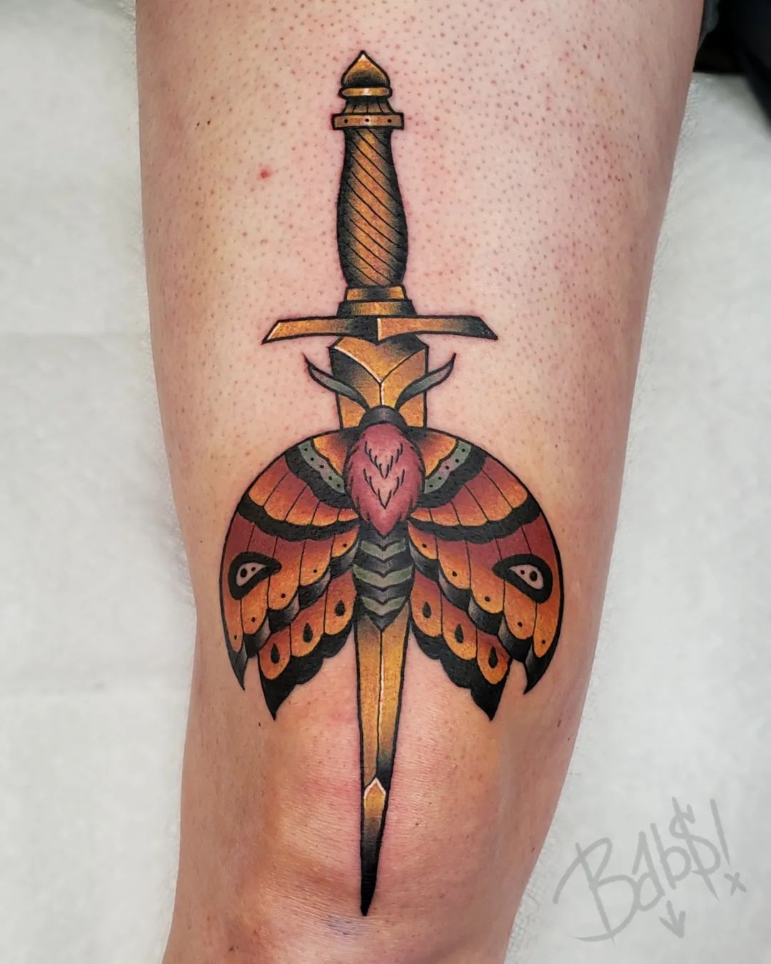 Espada Rodilla Tatuaje