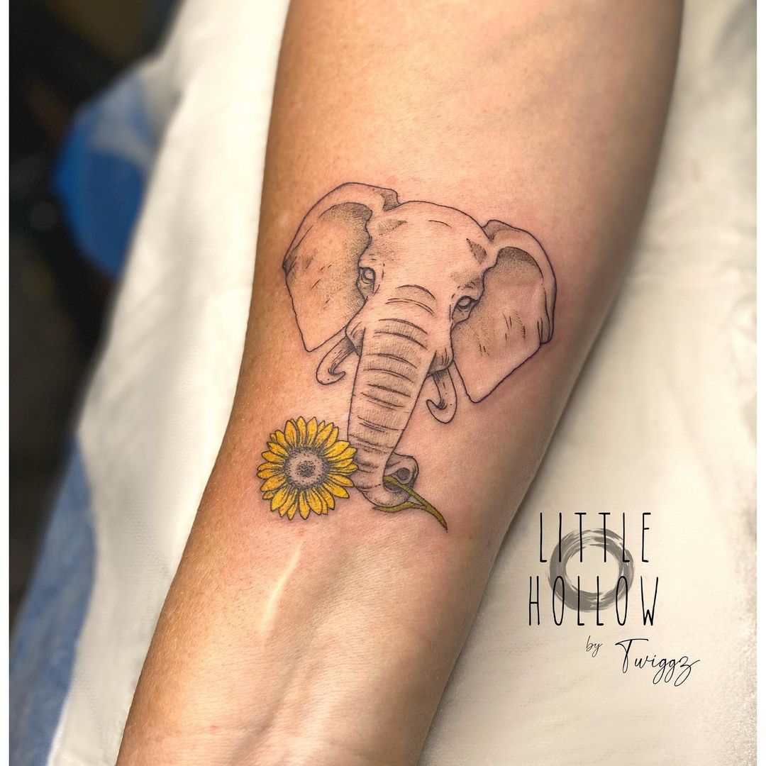 Girassol y Tatuaje de Elefante