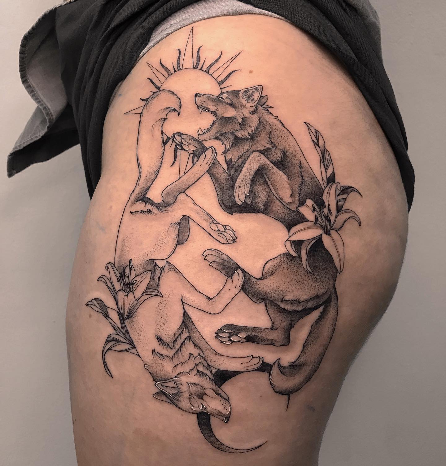 Muslo y Trasero Tatuaje de Lobo